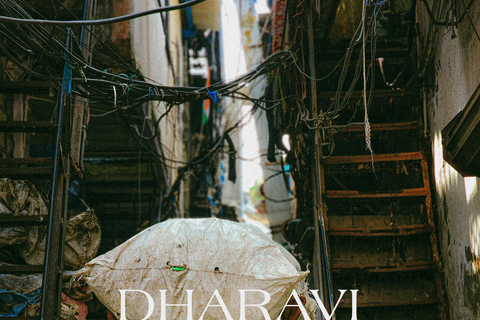 &quot;Descubre Dharavi: Caminando por el vibrante barrio marginal de Asia&quot;Privado - Visita guiada a pie por los barrios bajos con recogida y entrega