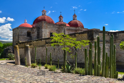 Oaxaca: tour privado a Mitla con degustación de chocolate en coche