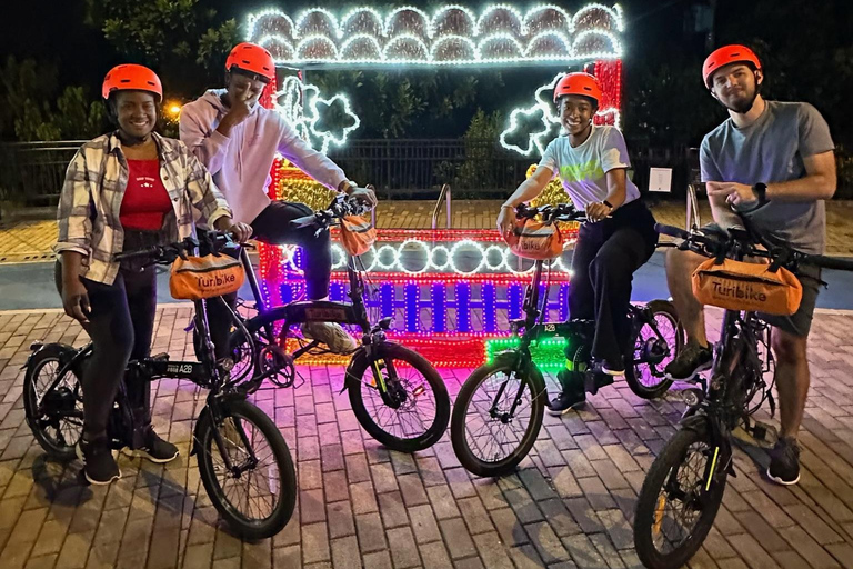 Medellín: E-Bike Christmas Lights Tour with Snack & Donation