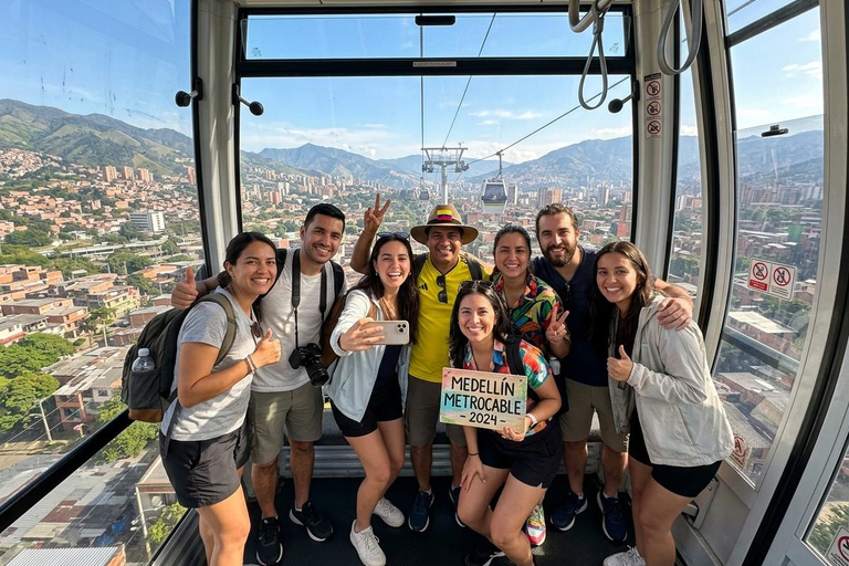 Medellín: City Sightseeing Tour, Comuna 13 and Major Sights. Shared sightseeing tour