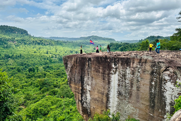 Siem Reap: Phnom Kulen, Beng Mealea & Khleang Village Tour