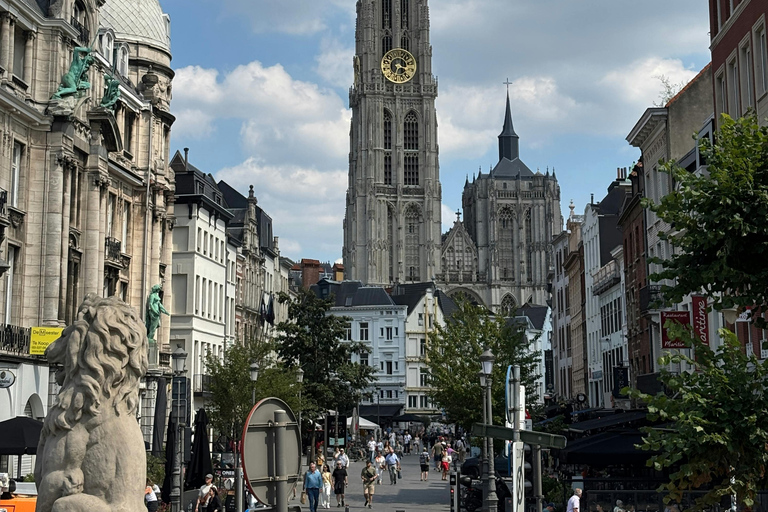 Antwerp Day Trip by Train: Small-Group Tour Spanish tour