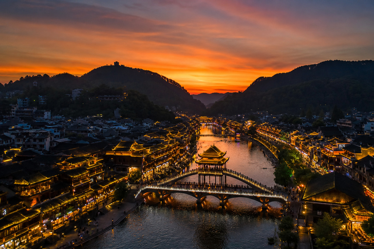 Zhangjiajie: Fenghuang Ancient Town Cruise Ticket & Transfer Tuo River Night Cruise E-Ticket