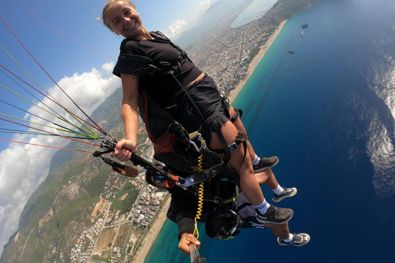 Antalya: Experiencia de Parapente con Traslados al Hotel