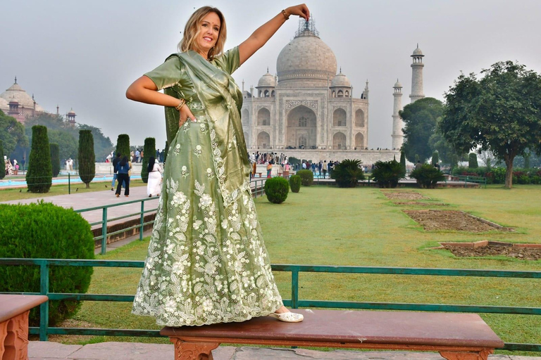 Taj Mahal & Agra Private Tour from Delhi by Car – Fast Entry Only Professional Tour Guide in Agra
