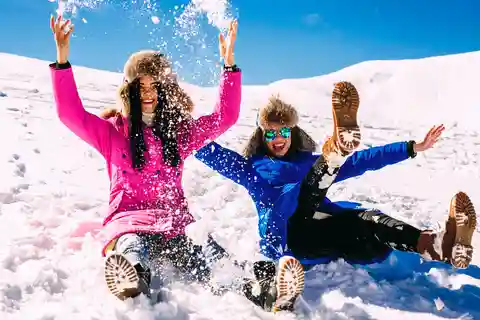 Melbourne: Lake Mountain Snow, Waterfall & Chocolaterie Tour