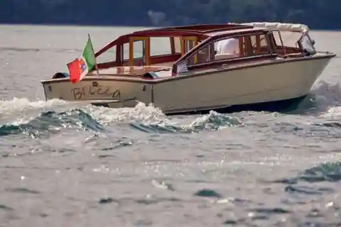 Bellagio: Private boat tour 4 hours with villas and tasting