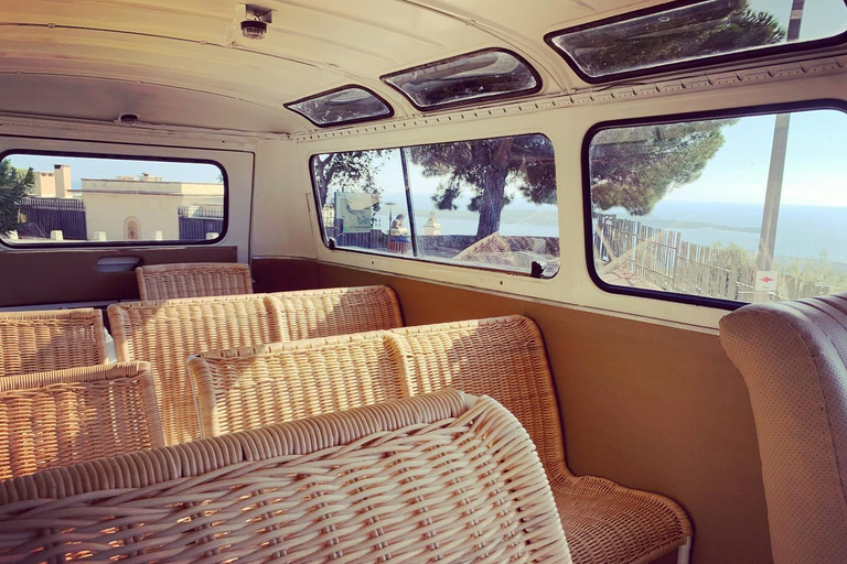 Côte d'Azur "visite en bus 4 heures" avec un bus français d'époqueVisite touristique en bus français classique