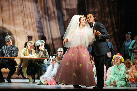Berlin: Staatsoper Unter den Linden Opera Ticket Symphoniekonzert - Category 2 Seating