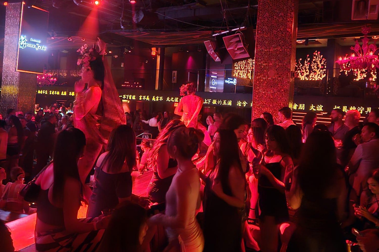 Las Vegas: Night Out at Clubs with Free Drinks and Party Bus Latin Club Crawl