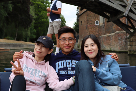 Cambridge: Private Chauffeured Punting Tour