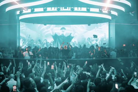 Ibiza: Sunset Boat Party, Open Bar, and VIP Club Entry