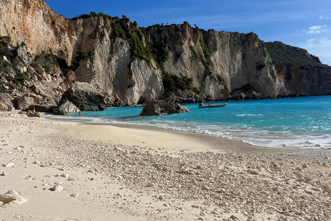 Bespoke private cruise with skipper around ZakynhtosBespoke sunset cruise from Zakynhtos port