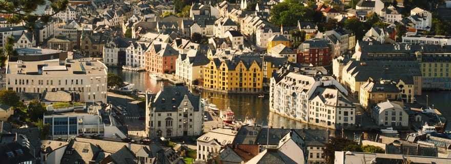 Tour in piccoli gruppi ad Ålesund: Art Nouveau, vista sul mare e consigli utili