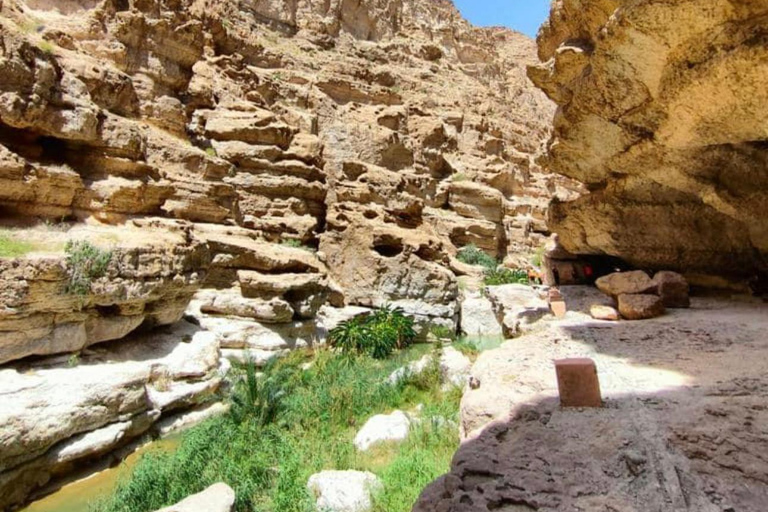 Muscat Oman Grand Canyon, Jebel Shams & Nizwa