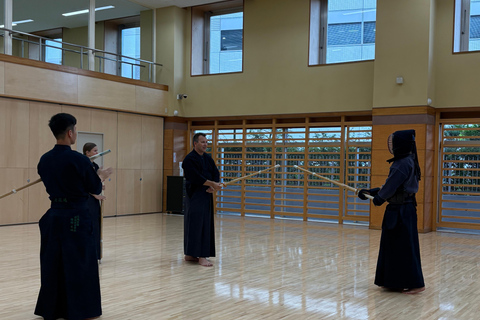 Tokio: Doświadczenie samuraja | Lekcja kendo i darmowe zdjęciaTokio: Naucz się Kendo i zostań samurajem! + Darmowe zdjęcia