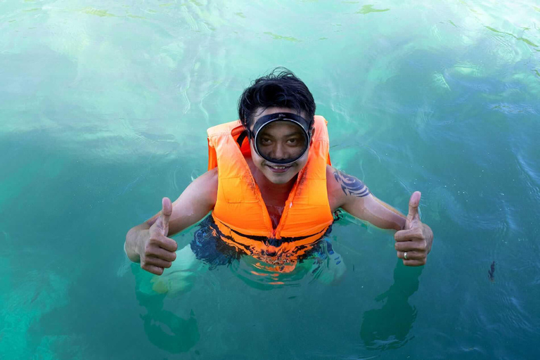 Da Nang: Snorkeling na Ilha Cham e passeio de lancha rápida