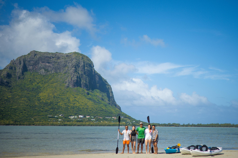 Mauritius: Geführte Kajaktour zur Insel BenitiersMauritius: Kajaktour auf der Insel Benitiers