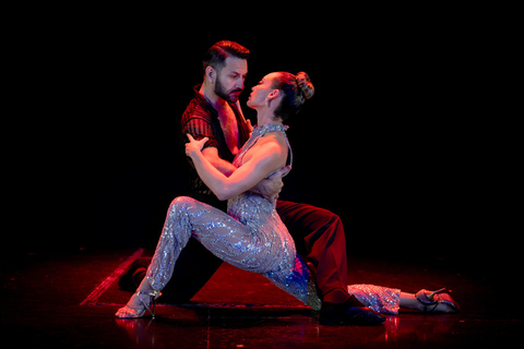 بوينس آيرس: عرض تانجو في القصر والعشاءبوينس آيرس: قصر التانغو، عرض منفرد مع مشروب متضمنًا