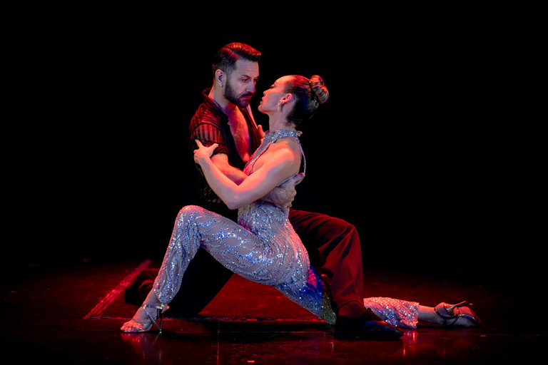 بوينس آيرس: عرض تانجو في القصر والعشاءبوينس آيرس: قصر التانغو، عرض منفرد مع مشروب متضمنًا