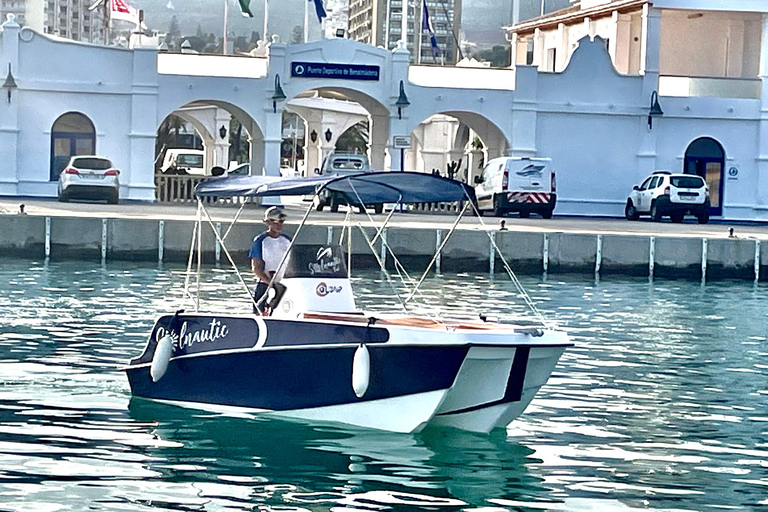 ماربيا: تأجير قوارب بدون ترخيص لمشاهدة الدلافينإيجار لمدة 30 دقيقة