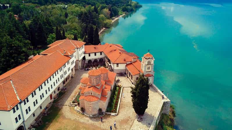 Tirana/Durrës: Ohrid, manantial del Drin Negro y San Naum