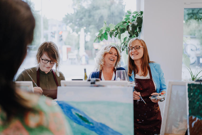 Berlin: Paint & Drink Workshop with Wine Tasting