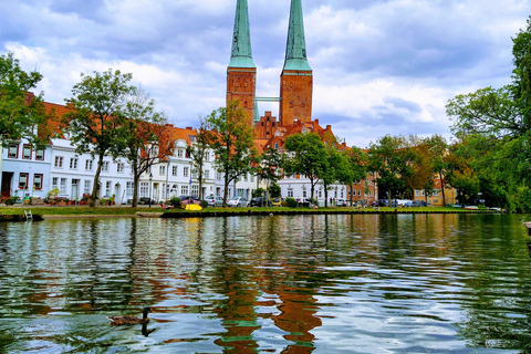 Lübeck's old town: explore and circumnavigate by canoe on your own