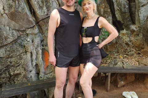 Coron: Pukaway Cave Private Tour with Picnic Lunch