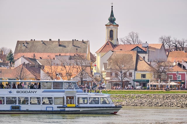 From Szentendre: One-way River Cruise to Budapest