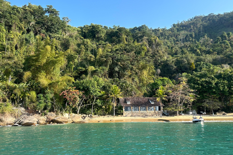 Schooner trip to the stunning beaches and islands of Paraty!