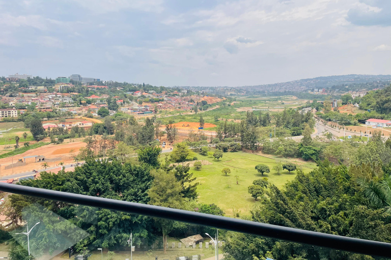 Kigali: Evening Sightseeing Tour with Traditional Dinner