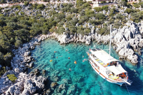 Kaş: Kekova Blue Cruise with Sunken City and 5 Swim Stops