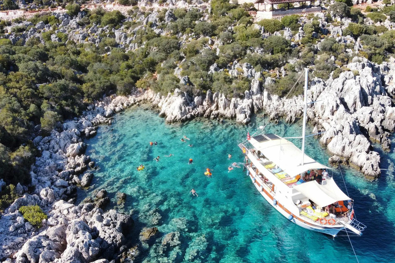 Kaş: Kekova Blue Cruise with Sunken City and 5 Swim Stops