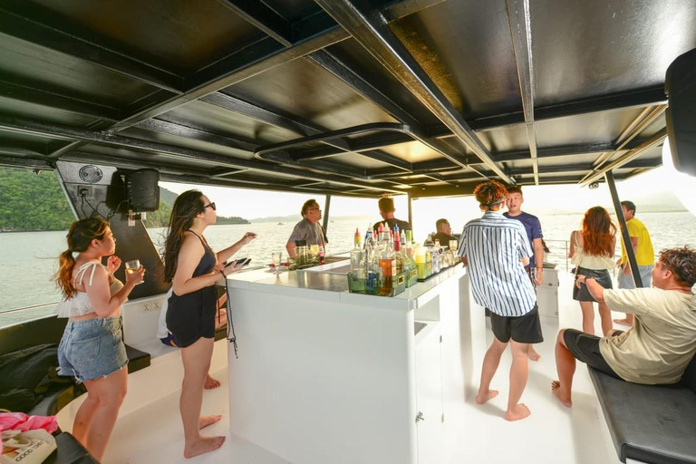 Langkawi: Sunset Cruise with BBQ Dinner & Unlimited Drinks Premium Sunset Dinner Cruise + BBQ Dinner + Transfer