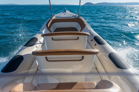 Visite privée du lagon bleu et des 3 îles en bateau à moteur