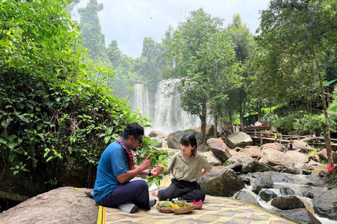 Kulen Mountain Day Tour with Picnic Lunch and Banteay Srei Private Tour with Picnic Lunch