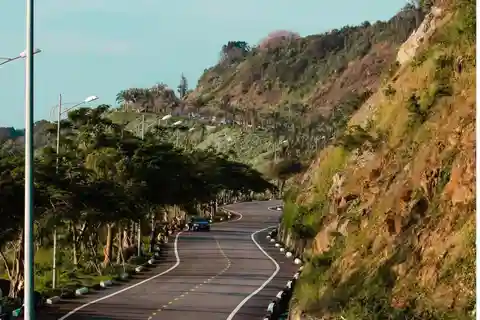 DA NANG: Montaña de Mármol y Montaña de los Monos, Cueva de Am Phu