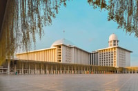 来自雅加达港口，文化和历史城市之旅 - Housity
