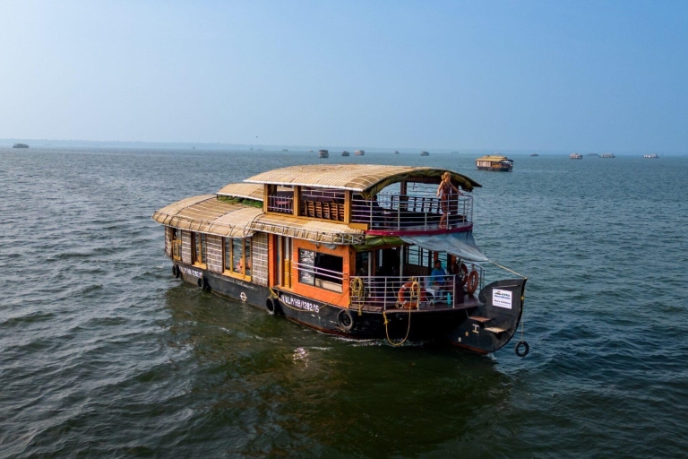 Day Cruise Tour in Alleppey from Kochi with Lunch