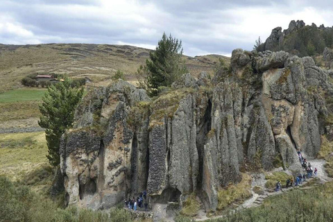 Från Cajamarca: Cumbemayo arkeologiska komplex