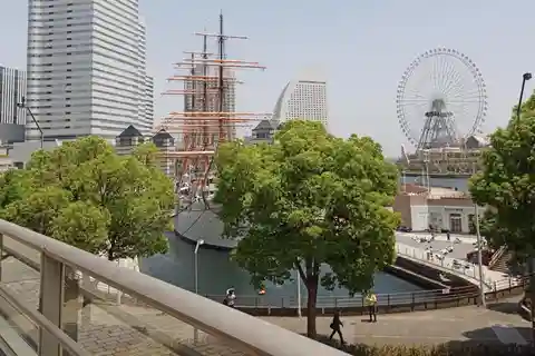 横浜：コーヒーとランチ付きのツアー