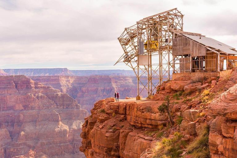 Depuis Las Vegas : Grand Canyon West, SkyWalk, barrage Hoover, et petit-déjeunerLas Vegas : Grand Canyon West + SkyWalk + barrage Hoover + petit-déjeuner et déjeuner