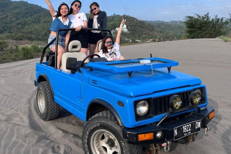 Yogyakarta: Wycieczka terenowym jeepem po plaży ParangtritisYogyakarta: plaża Parangtritis – jazda terenowa jeepem