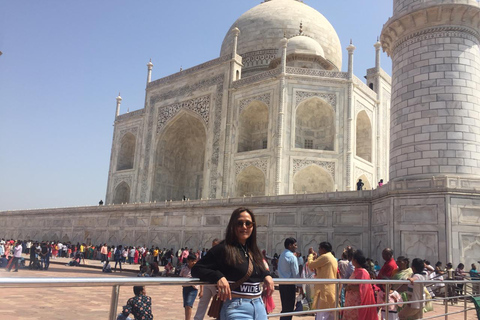 From Delhi: All Inclusive Sunrise Taj Mahal Tour by Car Car + Guide + Lunch