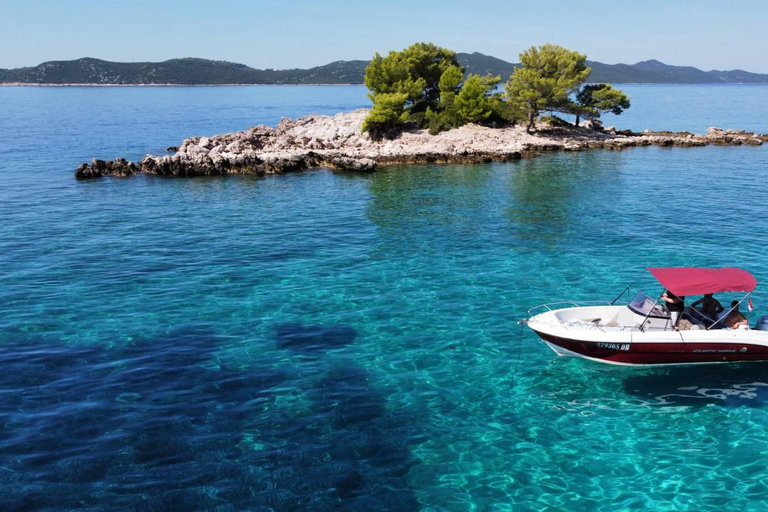 دوبروفنيك: قارب خاص إلى الكهف الأزرق وجزر إلافيتي4 ساعات