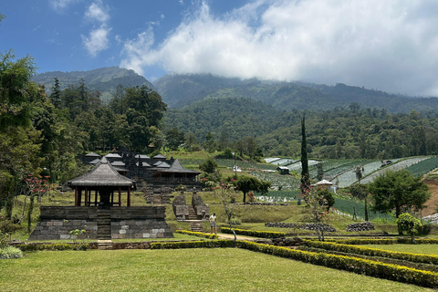 Yogyakarta : Surakarta + Sukuh-Tempel + Cetho-Tempel + Guide