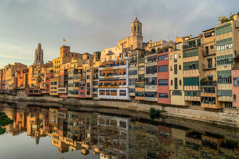 Girona: Cathedral, Old Town & Jewish Quarter Walking Tour Girona Walking Tour in French (Old Town & Cathedral)