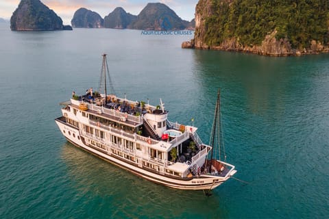 Ha Long: 2-Day Aqua Classic Boutique Cruise Sung Sot Cave - Image 2