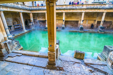 Tour di un giorno intero di Stonehenge e BathTour in spagnolo con ingressi inclusi